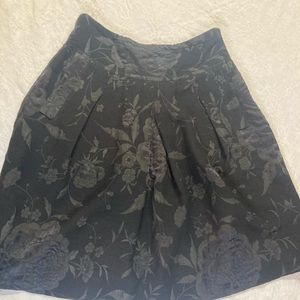 Piazza simpione skirt. Black floral pattern